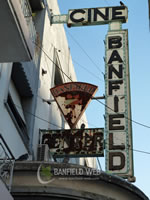 Antiguo Cine Banfield sobre calle Maipú