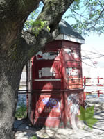 Antiguo Kiosco de Banfield - Kiosco de calle Chacabuco y vias del tren en Banfield Este