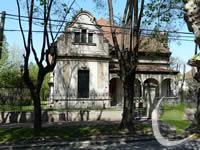 Casona antigua de esquina French y Manuel Castro en Banfield Oeste