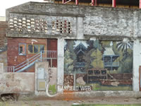 Murales Artisticos sobre calle Larroque en Banfield Oeste
