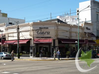 Tiara Petit Restaurant - Confitería Tiara - Esquina de Maipu y Alsina en Banfield