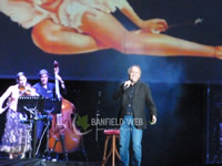 Joan Manuel Serrat en el estadio de Banfield CAB - Serrat en Lomas de Zamora - www.banfield-web.com