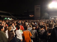 Joan Manuel Serrat en el estadio de Banfield CAB - Serrat en Lomas de Zamora - www.banfield-web.com