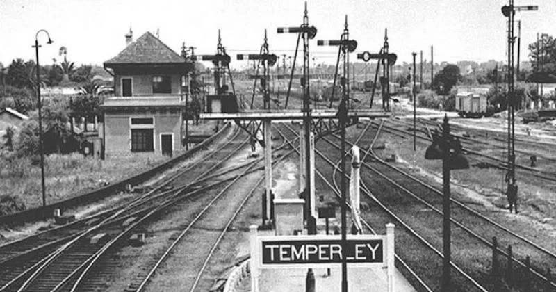 Vista histórica de la estación y las vías de Temperley